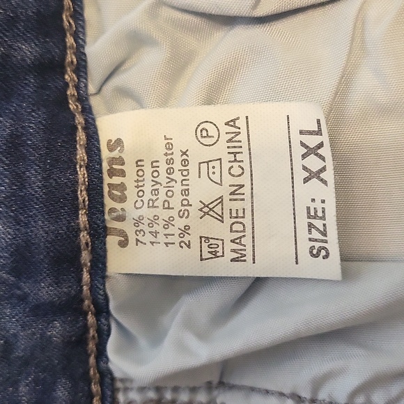 Stretchy Denim Shorts XXL by Surprise Jeans - Picture 4 of 5